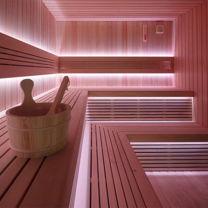 Zahradní sauna EAGO AWT Saunahaus THE CUBE X7-L hemlock 300×235 12 kW EOS Cubo