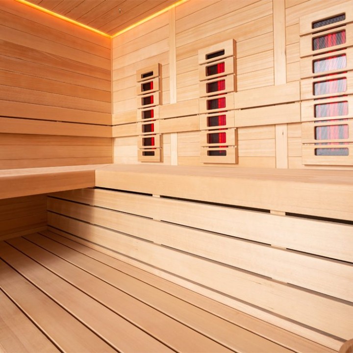 Finská sauna EAGO AWT E1612A-IR hemlock 220×200 bez kamen