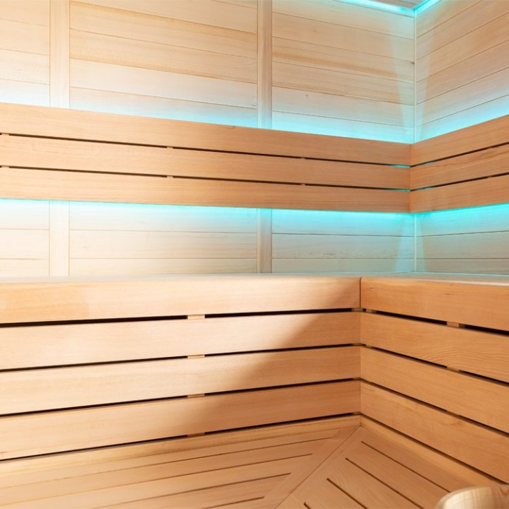 Finská sauna EAGO AWT E1613C hemlock 180×180 9 kW Cilindro